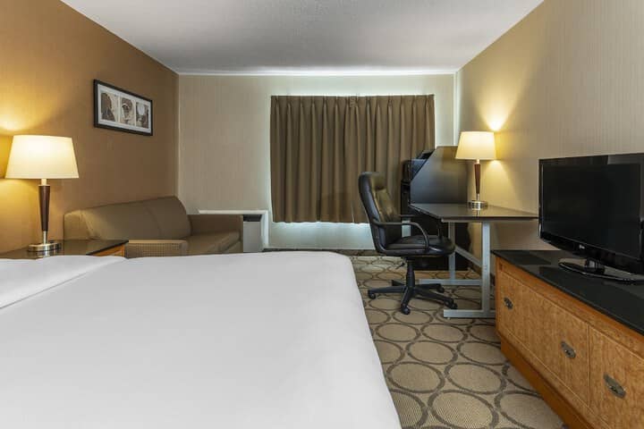 Room 10 of 27